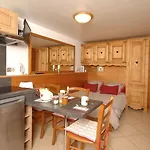 Et 